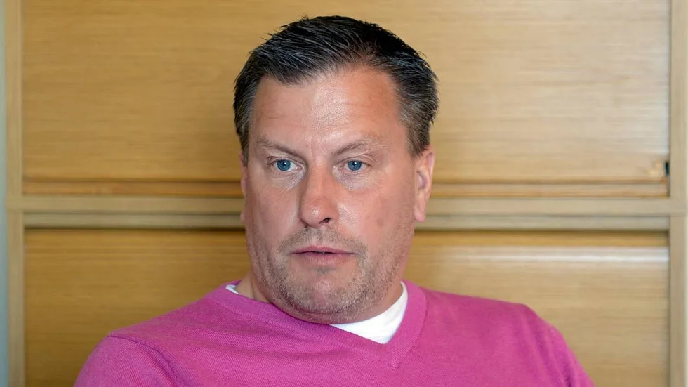 Anders Norell på Västervik miljö och energi uppmanar alla kommuninvånare att ha koll på sandkartan. " Ser man att vi är  i området så önskar vi att man inte parkerar sin bil på gatan", säger han.
