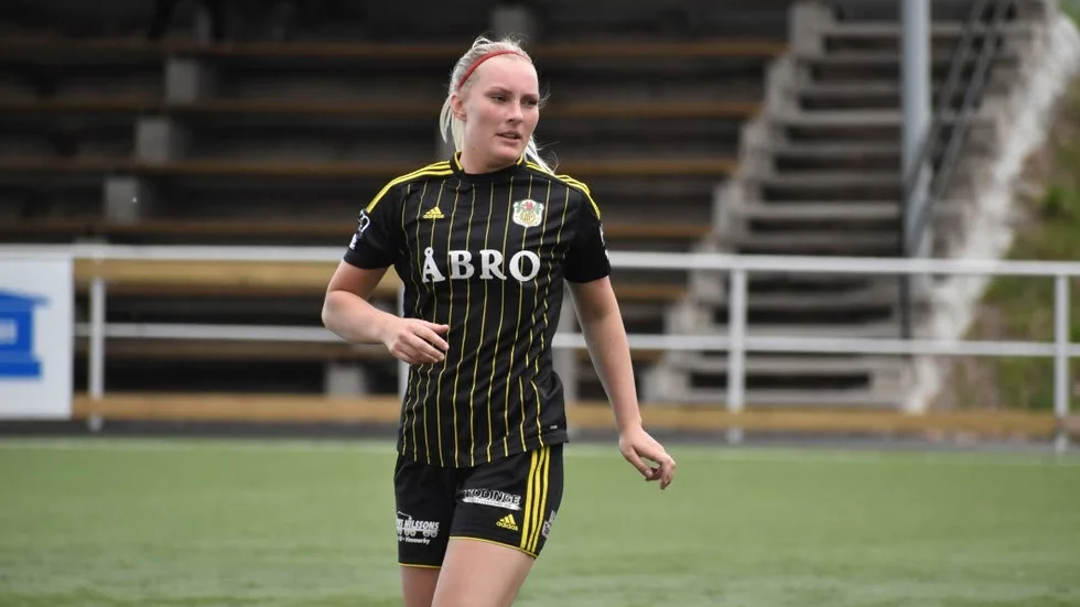 Vilma Winqvist återvänder till Västerviks Damfotboll efter en sejour i Vimmerby IF.