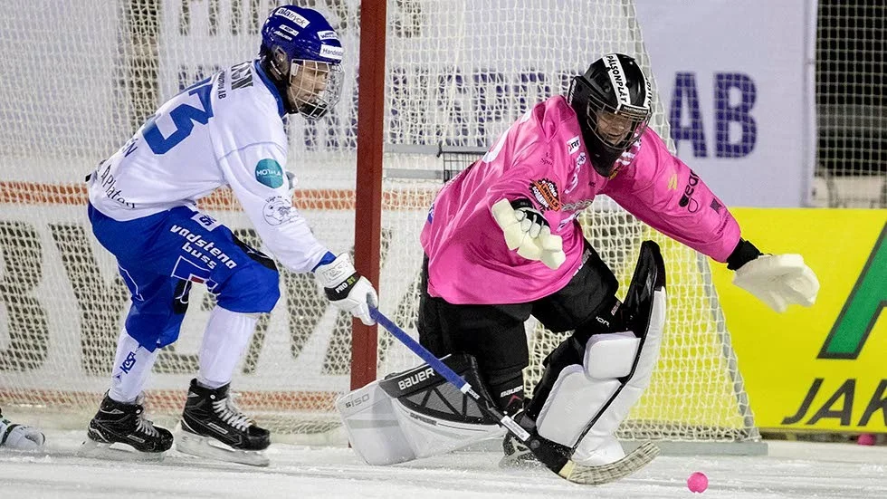 IFK Motala jagar viktiga poäng på klassiska Zinkensdamms IP i kväll.