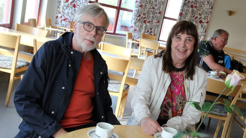 Lars och Maj-Viol Thostrup var några av de Rimforsabor som hade frågor om den tänkta byggnationen. "Egentligen tycker vi att det behövs mycket fler lägenheter", sa de.