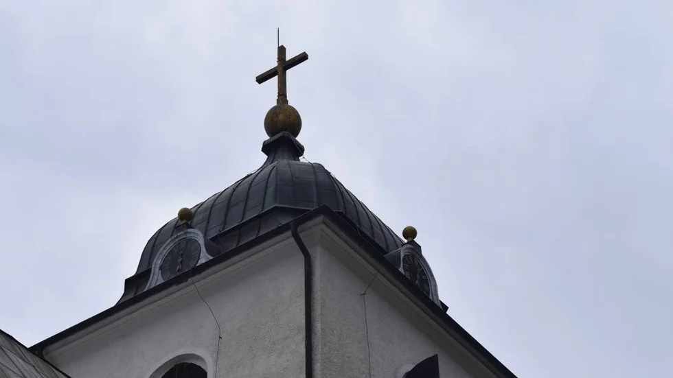 Västra Eneby kyrka uppfördes 1979-80.