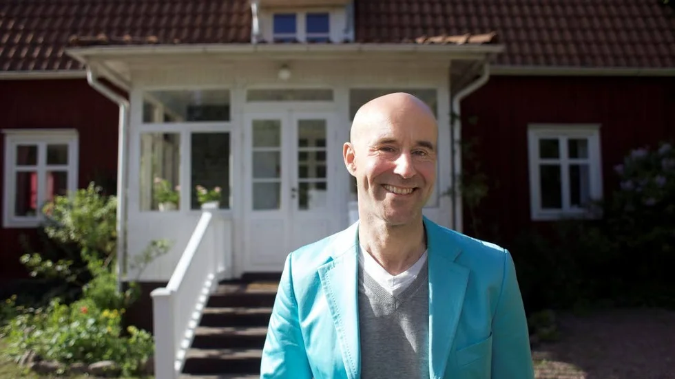 Mark Levengodd framför Astrid Lindgrens födelsehem vid ett tidigare besök i Vimmerby 2013.