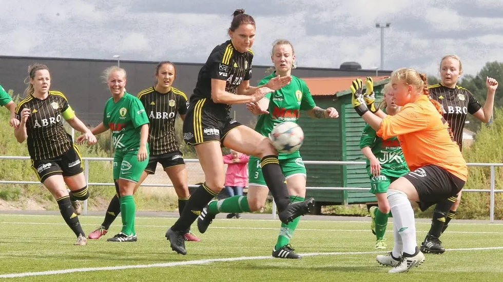 Vimmerbys Nathalie Milton skadade sig allvarligt mot Norrköping.