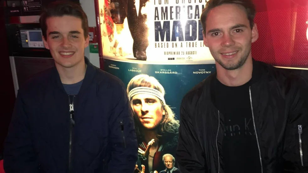 VÄRLDSMÄSTARBESÖK. Daniel Gustafsson och Emil Andersson var på plats och såg filmen om Björn Borg. Gustafsson och Andersson är två av årets bästa lokala idrottare, tänkbara kandidater till Guldklockan.