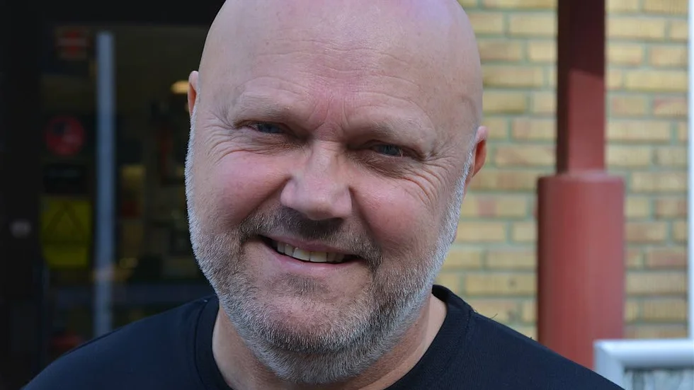 På resa. Conny Svärdvall befinner sig just nu på Kreta och firar 60-årsdagen med hustrun Åsa, men senare blir det öppet hus.