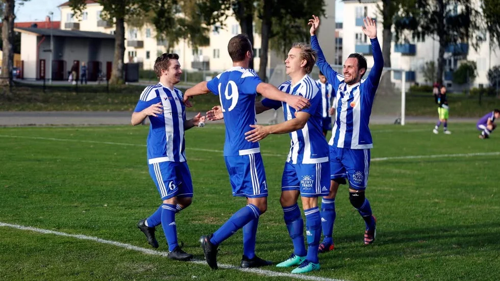 Får IFK:arna jubla även i dag? Vi rapporterar direkt från avgörande bortamötet med Fårbo.