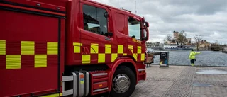 Lösdrivande flotte slog mot fastighet