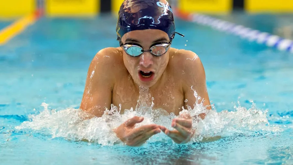 Snabbhet. I Swim open i Stockholm putsade Motalas Elliot Fielder sitt eget pers med åtta tiondelar på 100 meter bröstsim.