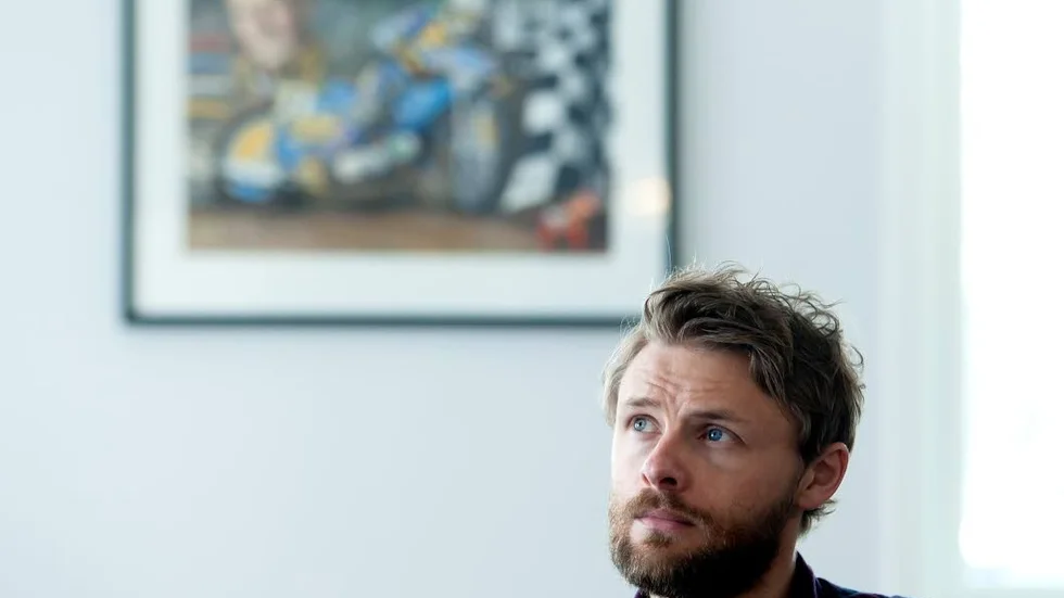Fokus. Även om Piraterna kör i allsvenskan så ska allt de gör hålla elitserieklass. Det var beskedet Jonas Davidsson och de andra förarna fick av lagledaren Fredrik Staaf.