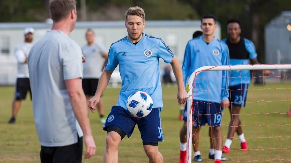 Anton Tinnerholm har börjat sin säsong i amerikanska MLS övertygande.