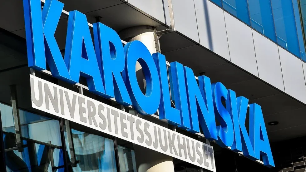 Nya Karolinska. Ett exempel på att politikers verklighet är långt ifrån vanliga människors, menar skribenten.