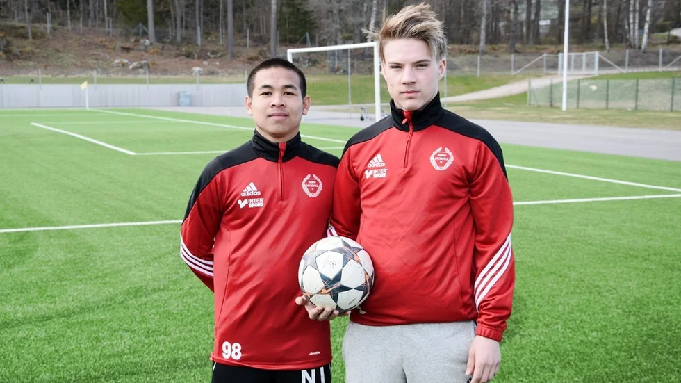 Samuel Lindell (höger) gjorde mål och var bra när Horn vann mot IFK Västervik.