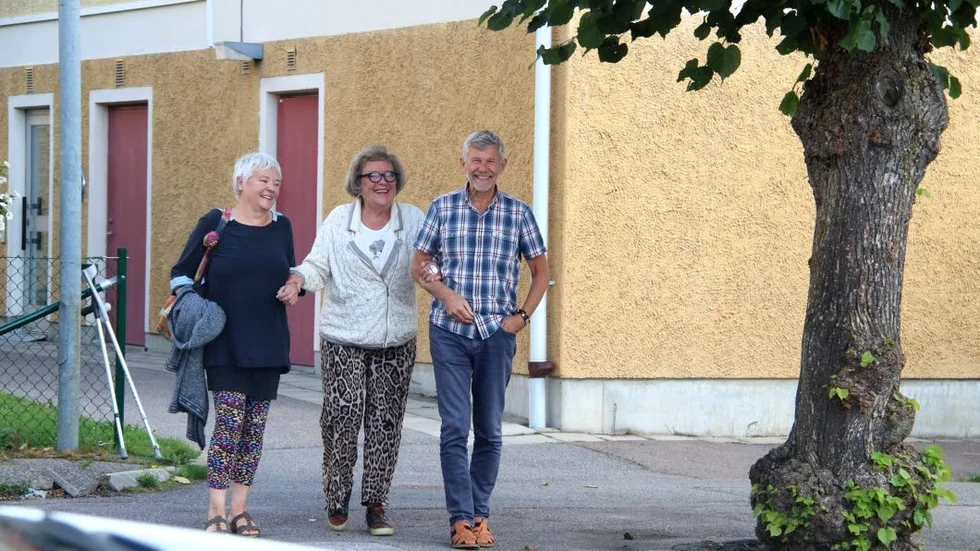 Att Vänsterpartiet i Kinda nu tar sats för att utveckla sin landsbygdspolitik är något som Kindamats Barbro Bragée, som här flankeras av Kicki Stridh (V) och Anders Lind (V), ser positivt på.