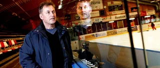 VIK:s sportchef: "Pratat med fyra olika tränare"