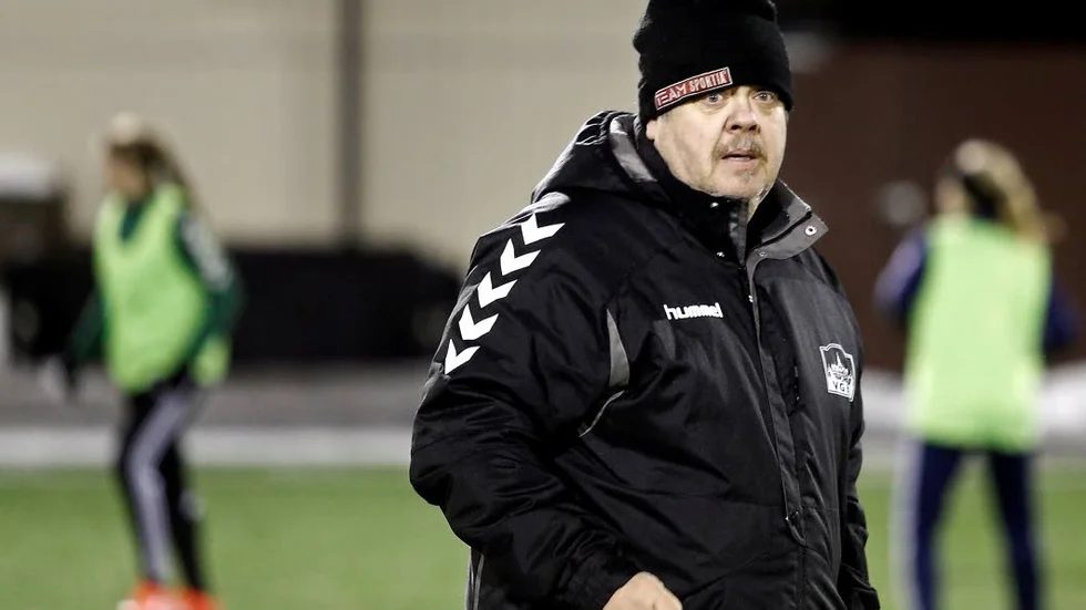 Nöjd. Med förberedelserna inför division-1-säsongen är VGIF:s tränare Mikael Bjurbäck.