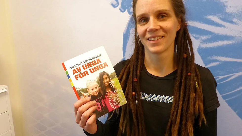Anna Aldenmark är föreningsutvecklare på Skolidrottsförbundet. Hon hjälper skolidrottsföreningar i länet med att utbilda ungdomar i ledarskap och få fart på aktiviteter av olika slag efter skoldagens slut. Foto: Leif Larsson