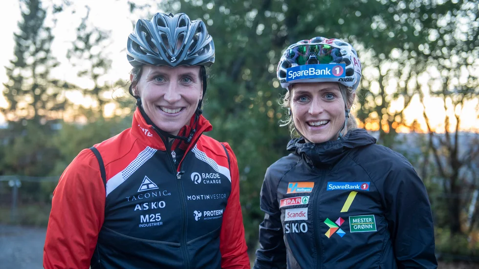 Marit Bjørgen, till vänster, hoppas få möta Therese Johaug i Birkebeinerrennet. Arkivbild.