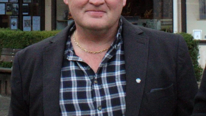 Pierre Ländell, LpO, vill att det ska ordnas med fler ramper, som även fungerar för större båtar, runt om i Åsunden.