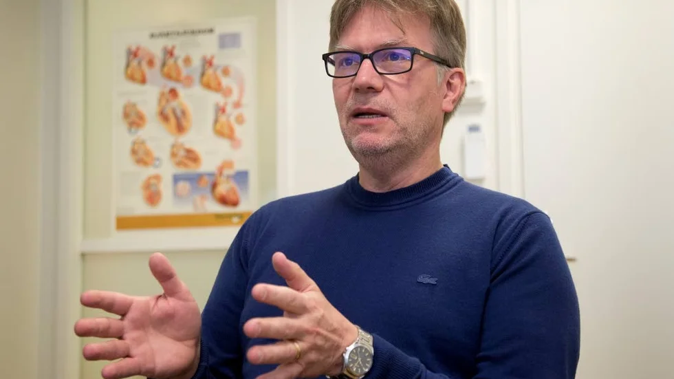 Idiotiskt. Sveriges har runt tio olika journalsystem som inte är kompatibla med varandra. Det är helt idiotiskt, menar Jonas Orve, vd för dotterbolaget Praktikertjäst primärvård.