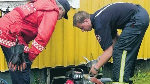 Flera källare runt om i Hultsfred vattenfylldes av regnet och räddningstjänsten fick rycka ut med sina pumpar för att hjälpa drabbade fastighetsägare.