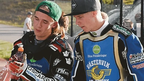 Reserverna Joel Andersson och Kenny Wennerstam imponerade stort hemma mot Valsarna. Och reservheaten kan bli avgörande i returen ikväll uppe i Hagfors. Foto: Mikael Kindman.