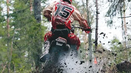 Vimmerby Motorsällskaps Carl-Johan Bjerkert slutade trea i SM-deltävlingen i enduro som avgjordes i Vimmerby under helgen.