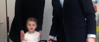LIVE: Första bilden på familjen efter prinsfödseln