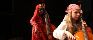 Lockar nya elever med musikal
