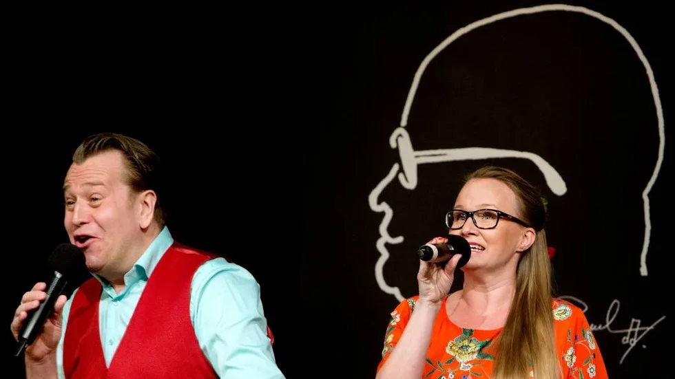 Povelhyllning. Dennis Östryd och Jessica Ericson(bilden är från en tidigare konsert på samma tema i Teaterns hus 2014).