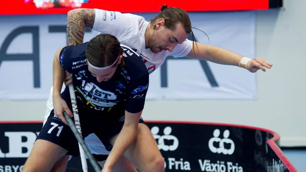 Martin Hovlund hade många tuffa dueller när Libk föll med 3-4 mot Växjö.