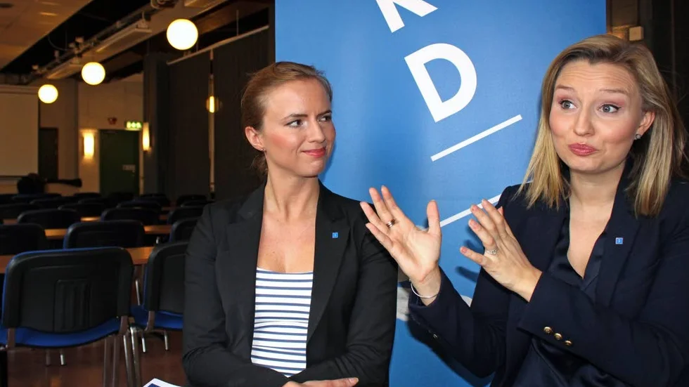 Kristdemokrater. Partiledaren Ebba Busch Thor (tv) kom till Linköping för att tala om äldreomsorg tillsammans med kommunalrådet Sara Skyttedal (KD).