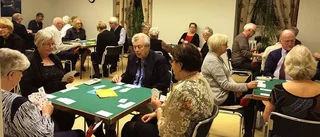 70-åring firade med kortspel