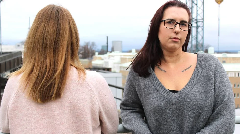 Louise Wistfors och hennes kompis har jobbat på ett 30-tal serveringsställen i Linköping, Norrköping och Motala. De har ett budskap till män.