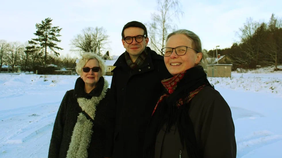 Vill bygga. Monika Broman (L), Elias Aguirre (S) och Birgitta Rydhagen (MP) planerar för ett bygge på Älgvägen.