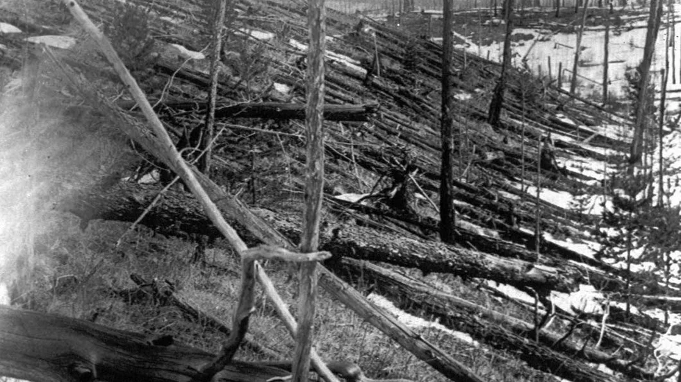 1908. En himlakropp slog ner i Sibiren. Sprängkraften motsvarade tusen Hiroshima-bomber.