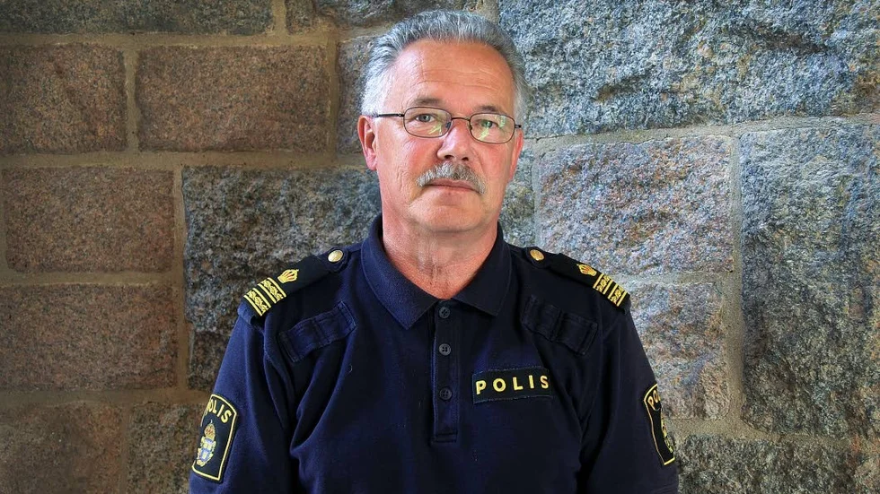 Pragmatisk. Kriminalitet måste angripas från flera fronter, anser kommissarie Håkan Stenbäck, polisens representant i SIG-gruppen.