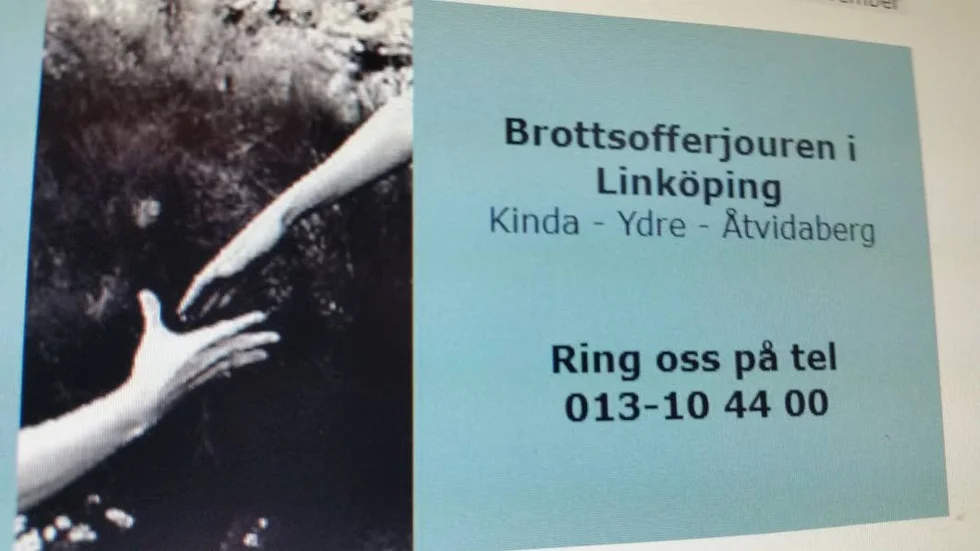 Brottsofferjouren i Linköping vill behålla sig logga med telefonnummer för att de berörda ska snabbare får kontakt och hjälp.