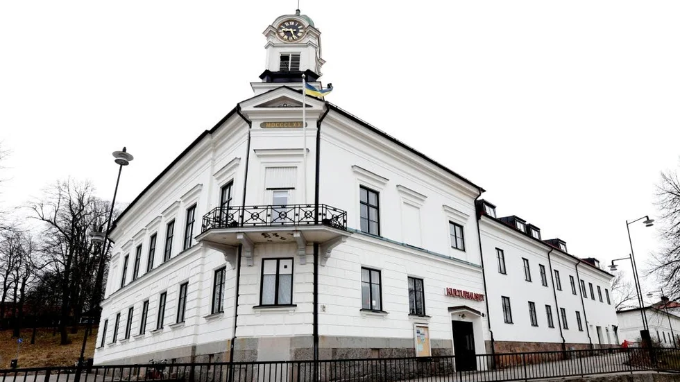 Utreder. Kommunen ser nu över sin uthyrning av stora salen i Kulturhuset. Följden kan bli ett generellt alkoholförbud i kommunens lokaler.