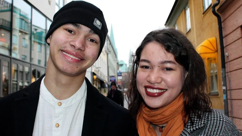 Syskonen Philip och Marianne Olsson ogillar inte hösten och vintern, men tycker lite bättre om våren och sommaren.