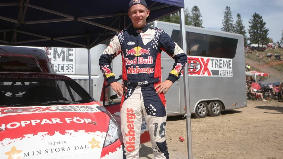 Oliver Eriksson är rallycrossförare.