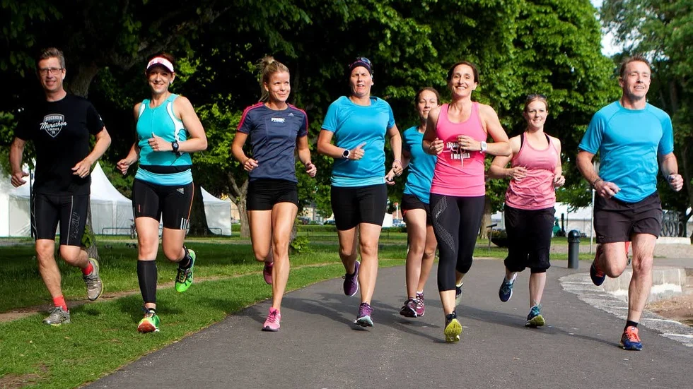 Pigga. I benen inför Stockholm maraton är Löparrgänget i Motalas Mikael Kemi, Elin Nilsson, Josefine Swärm, Veronica Strömquist, Louise Lindholm, Christine Jacobsson, Karin Ovebrink och Nickals Östman.