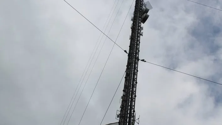 332 meter hög är radio- och tevemasten i Ervasteby.
