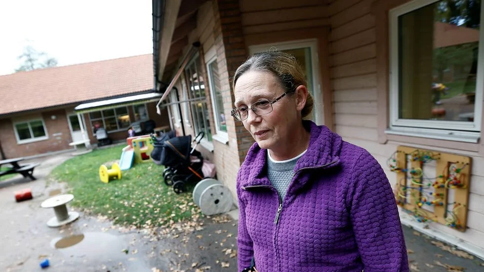 Susanne Samuelsson blir ledsen för barnens skull när lekutrustning inte får vara ifred.
