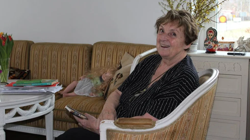 Lagom till 80-årsdagen ger Gunilla Dahlgren ut en ny bok, Lilla fruntimrets trädgård.