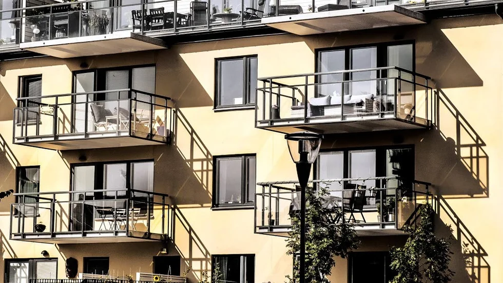 I Östergötland har snittpriset på bostadsrätter sjunkit med 6 procent på ett år.