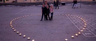 Drabbad familj ordnade manifestation