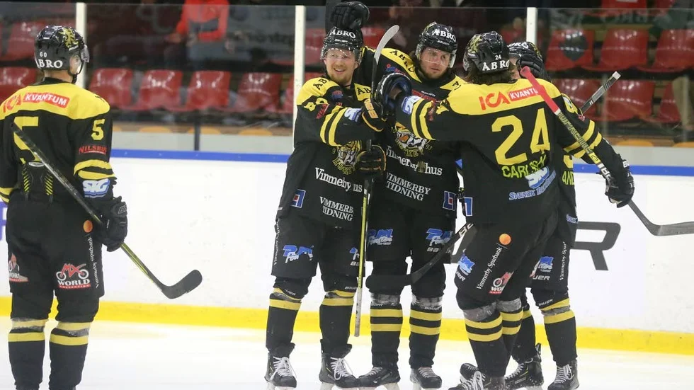 Vimmerby bortabesegrade Huddinge med klara 3–0 under söndagen.