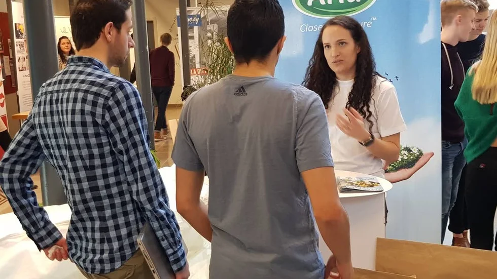 Arla var ett av många företag som passade på att knyta kontakter med poteniella framtida anställda.