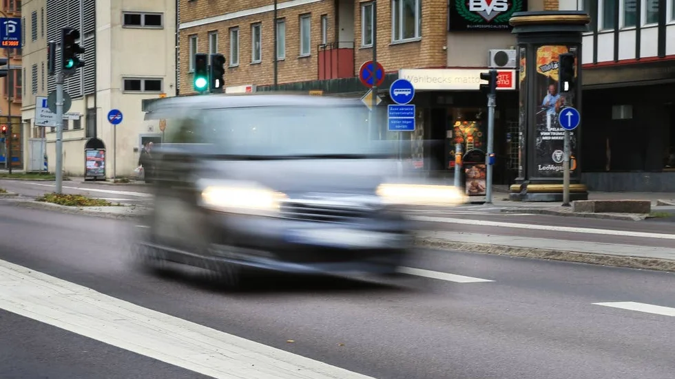 Många slarvar högst betänkligt med hastigheten i Linköpings trafik, tycker Fritz Widqvist.