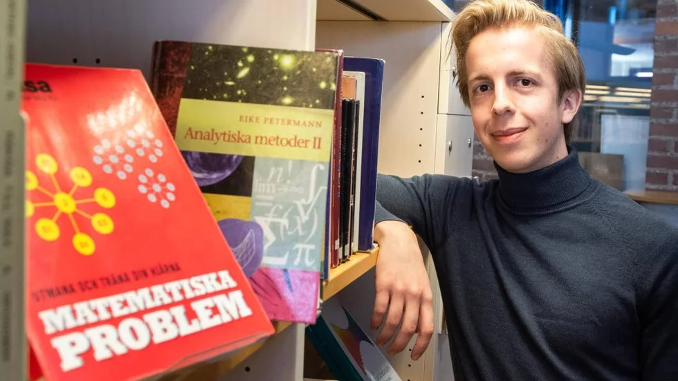 Intresset för matematik vaknade tidigt hos Felix Tellander som ofta hängde här på biblioteket som yngre.